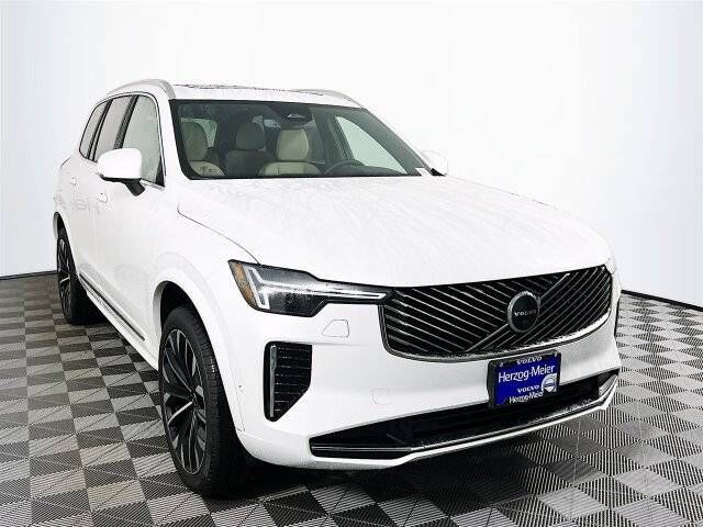 2026 VOLVO XC90