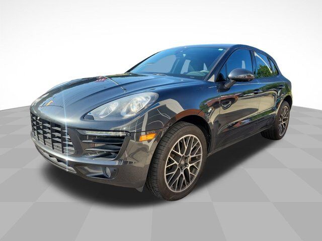 2017 PORSCHE Macan