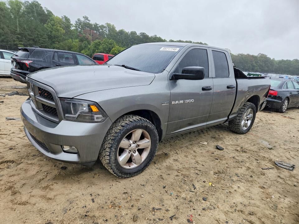 2012 DODGE Ram