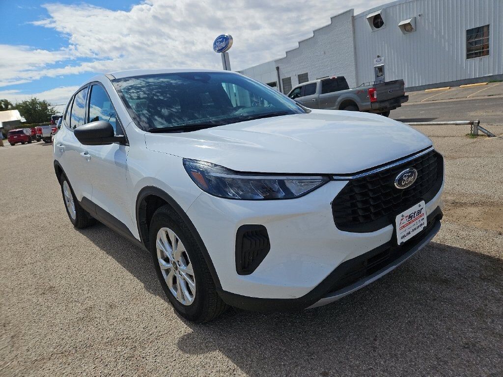 2025 FORD Escape