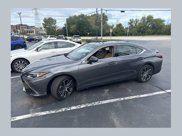 2024 LEXUS ES