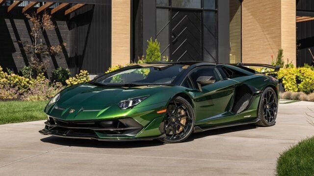 2021 LAMBORGHINI Aventador