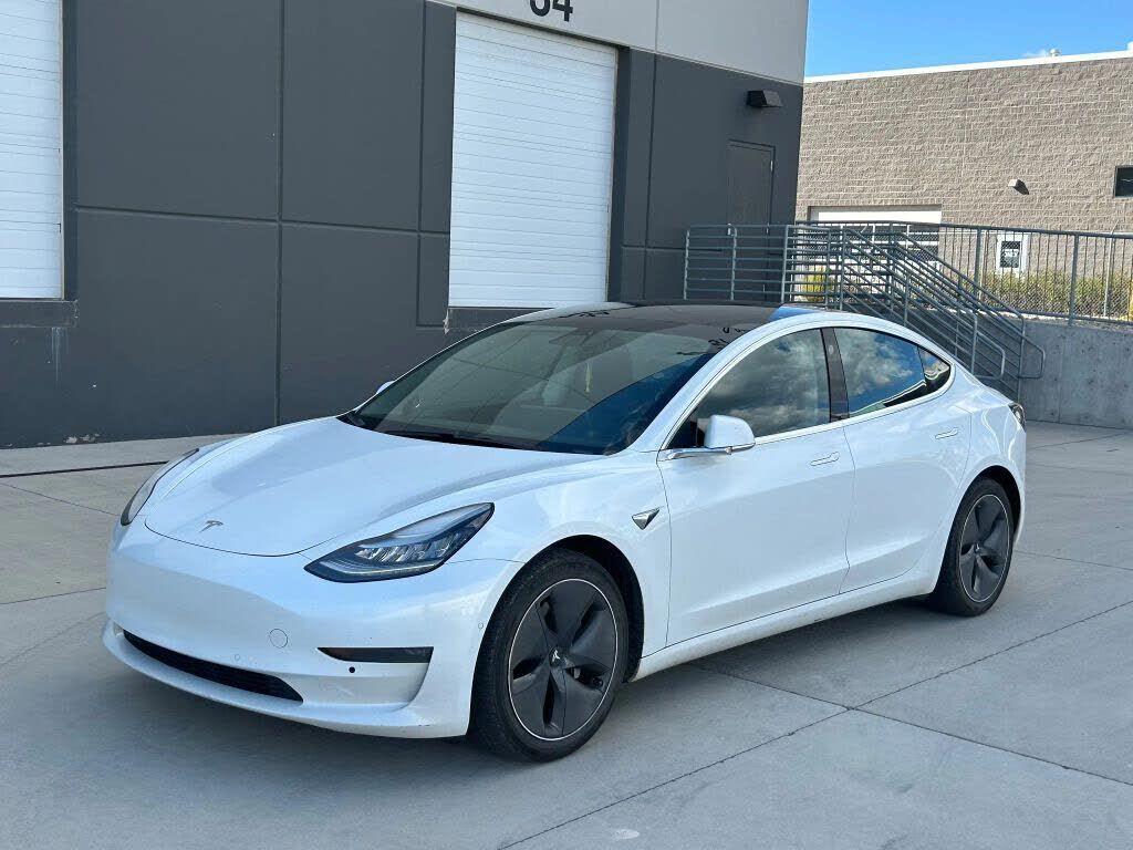 2019 TESLA Model 3
