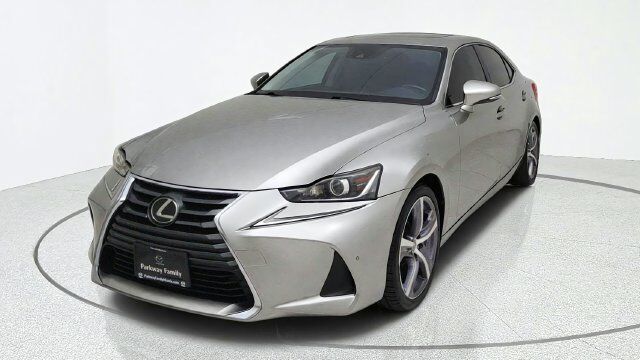 2017 LEXUS IS