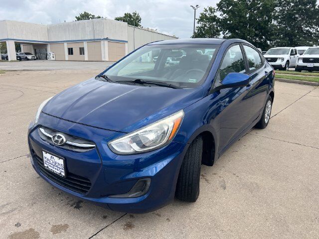 2016 HYUNDAI Accent