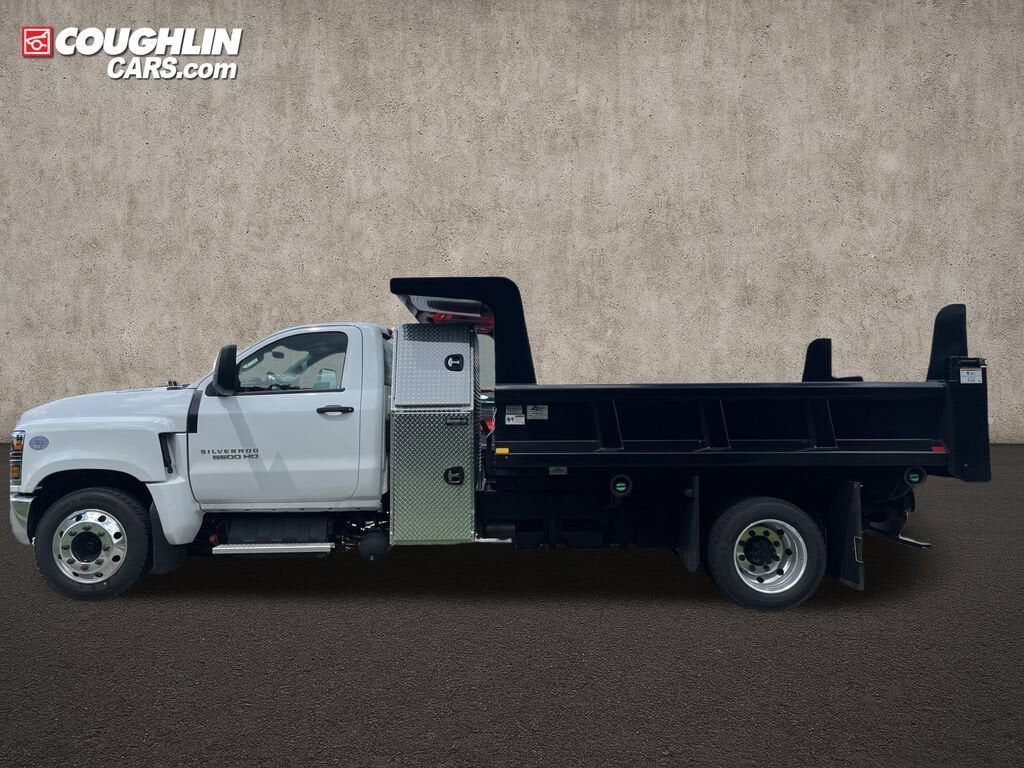 2024 GMC Silverado Medium Duty