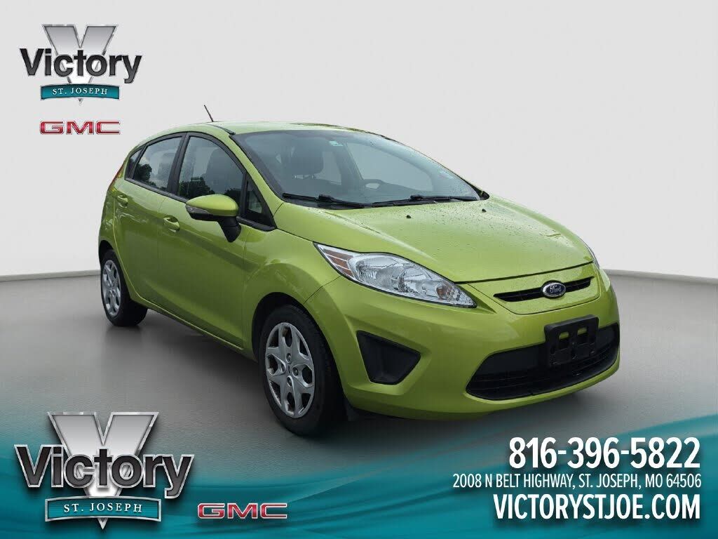 2013 FORD Fiesta