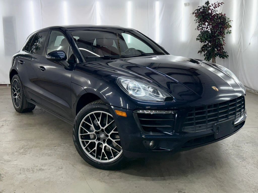 2018 PORSCHE Macan