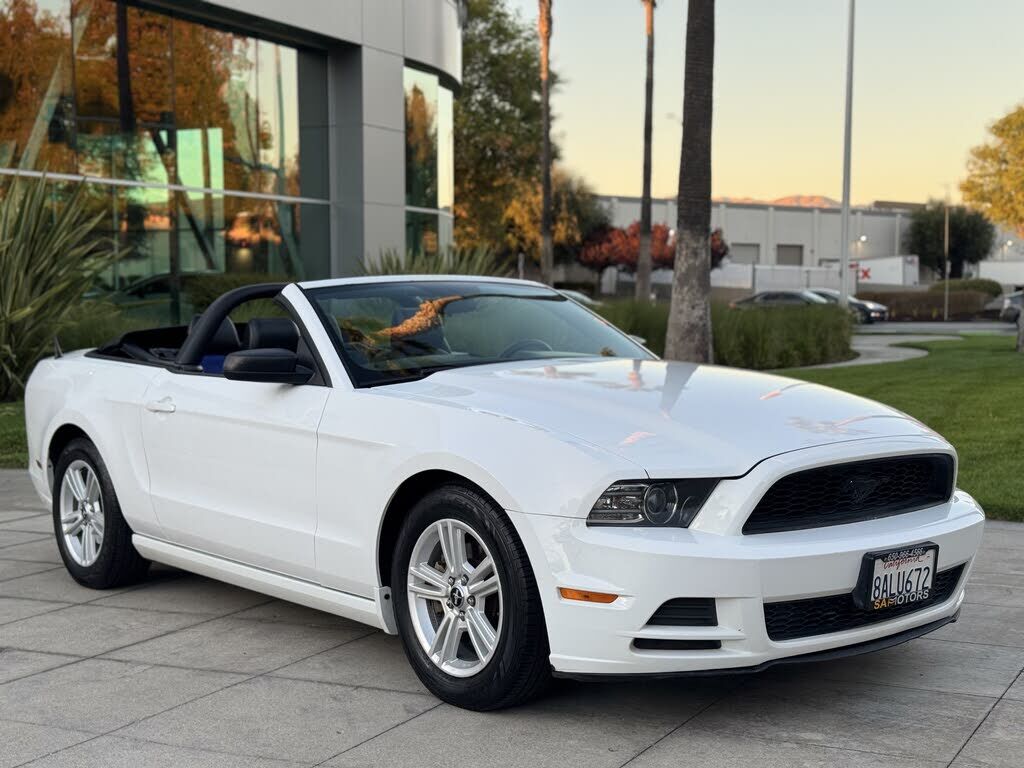 2014 FORD Mustang