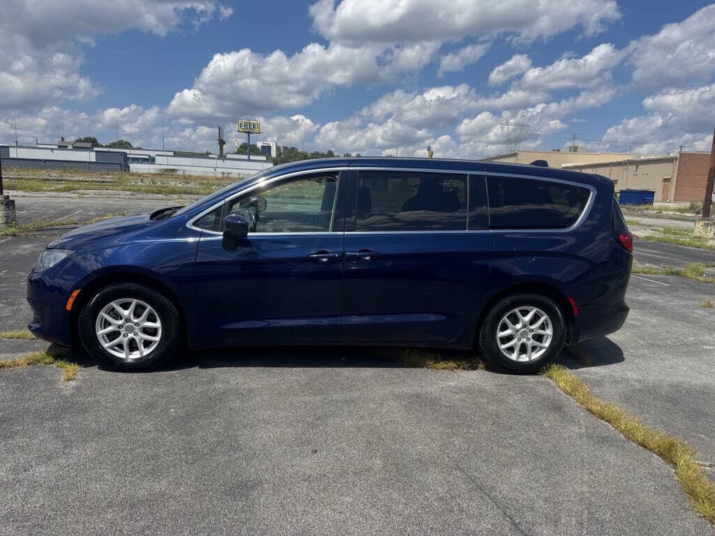2017 CHRYSLER Pacifica