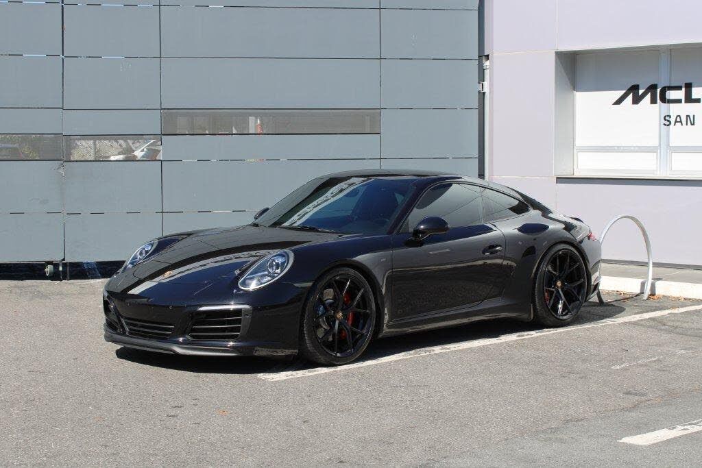 2017 PORSCHE 911