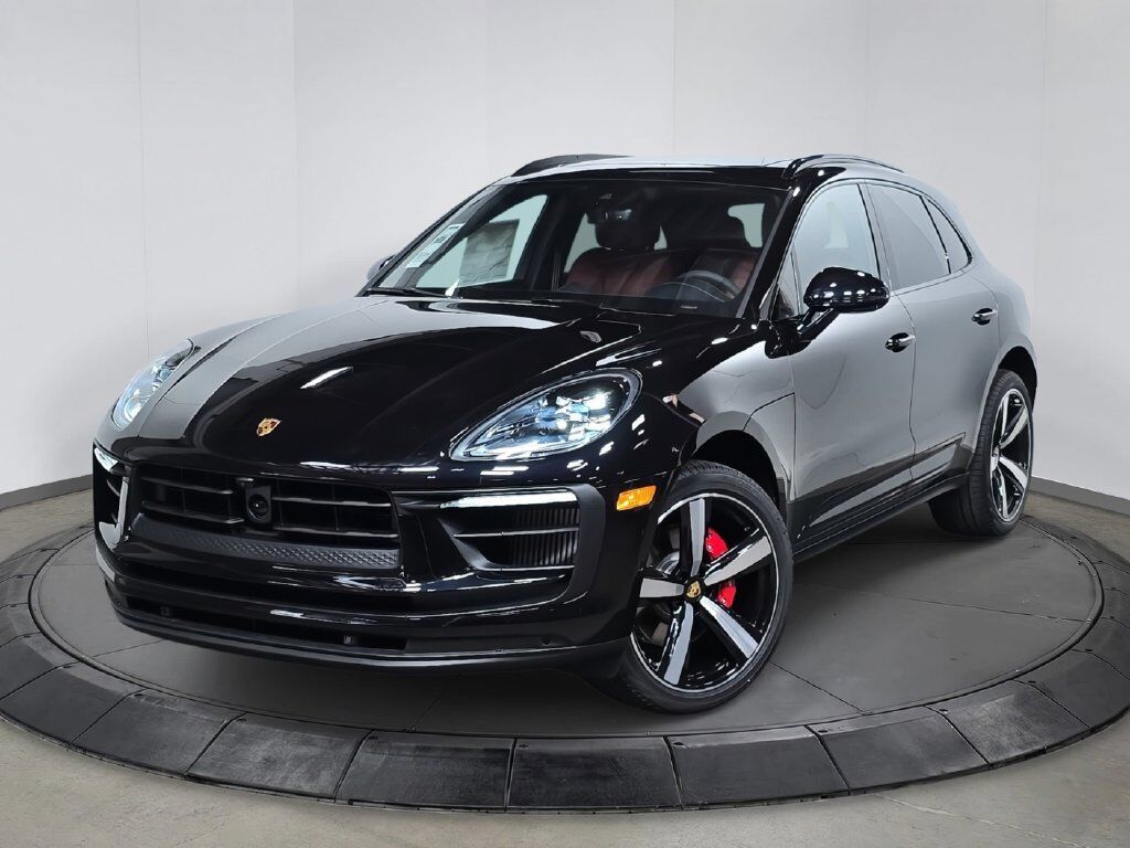 2026 PORSCHE Macan