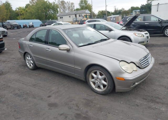 2004 MERCEDES-BENZ C-Class