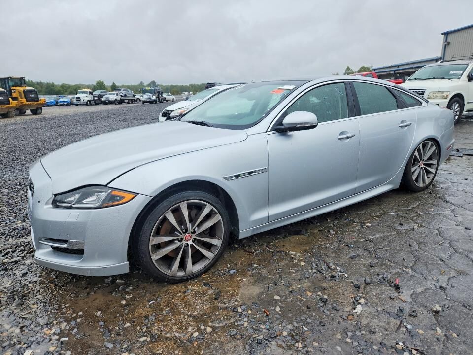 2017 JAGUAR XJ