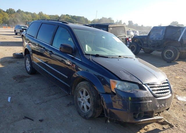2010 CHRYSLER Town and Country