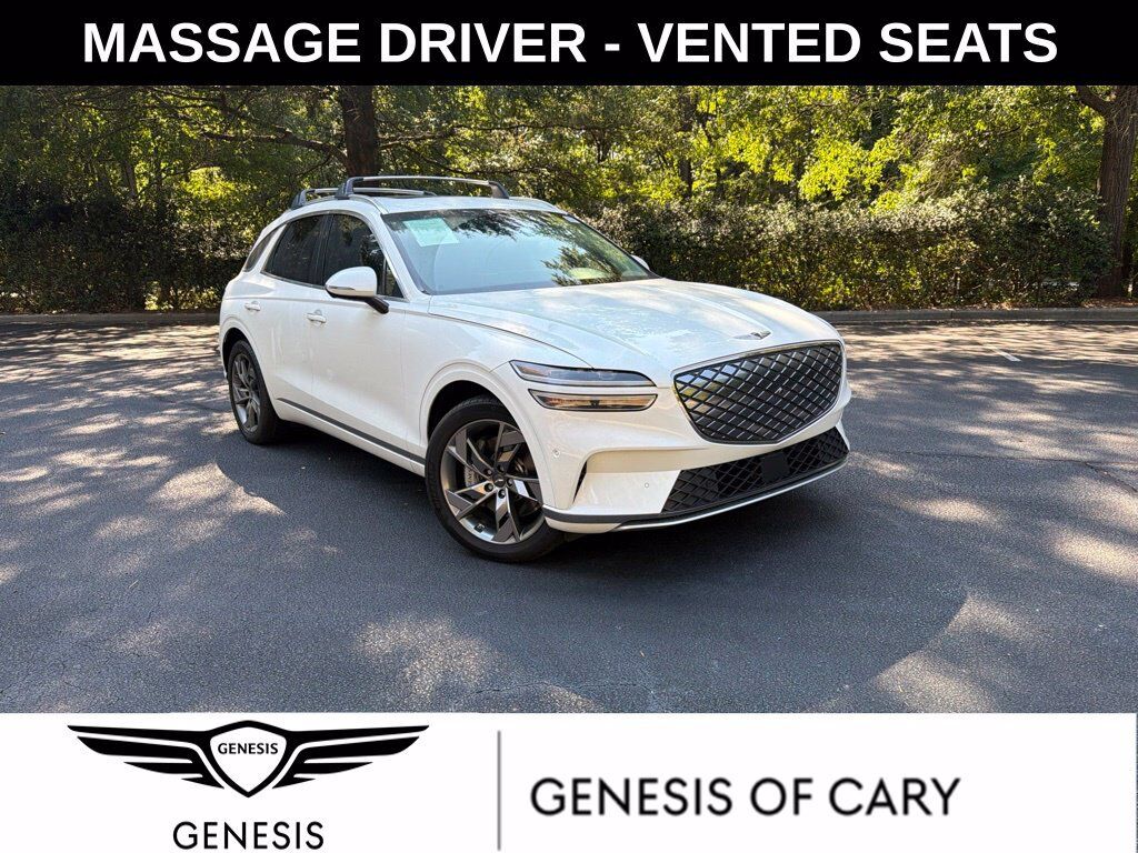 2025 GENESIS GV70