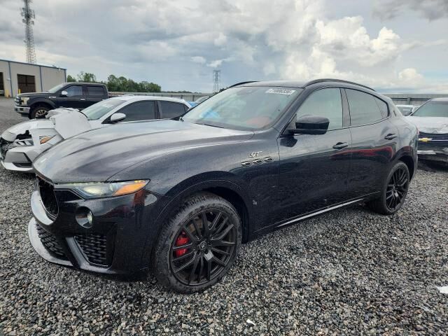 2022 MASERATI Levante
