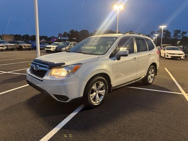 2015 SUBARU Forester
