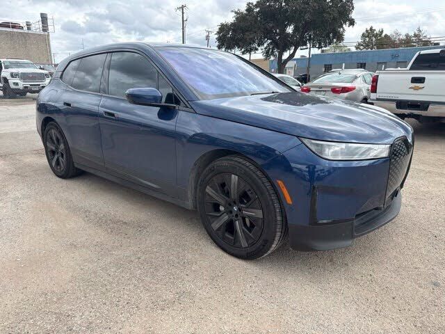 2022 BMW ix