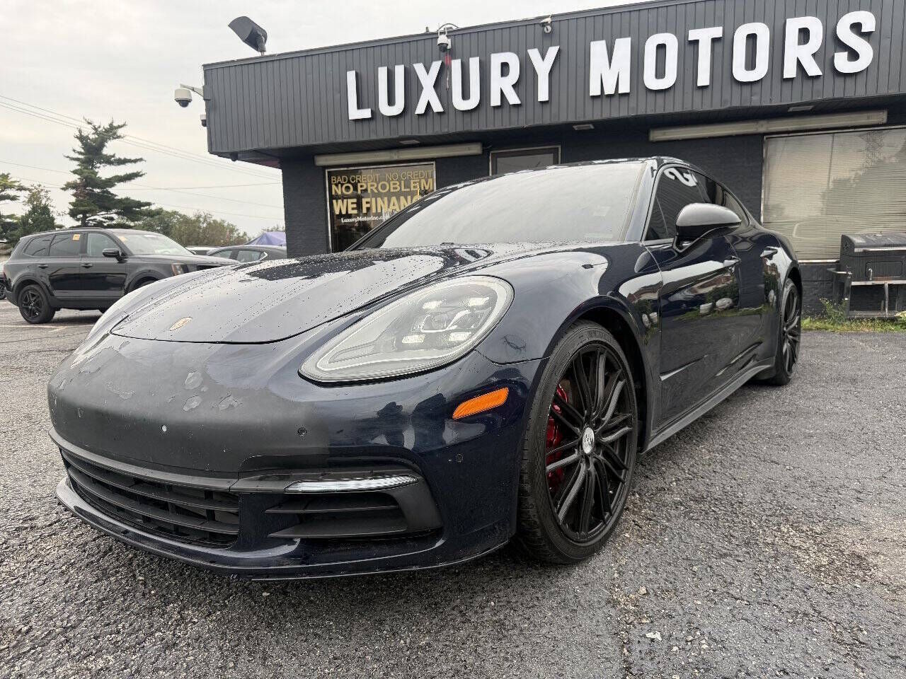 2018 PORSCHE Panamera