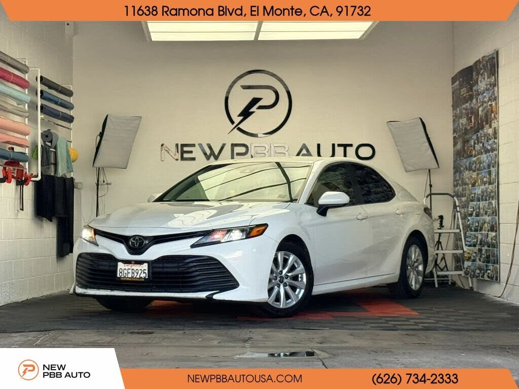 2018 TOYOTA Camry