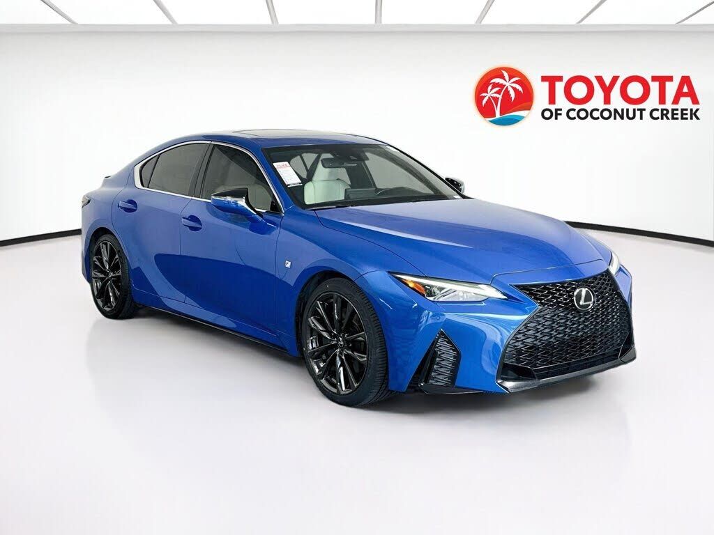 2021 LEXUS IS