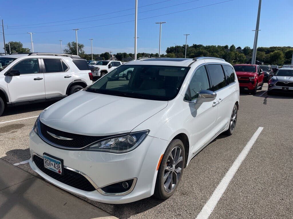 2017 CHRYSLER Pacifica