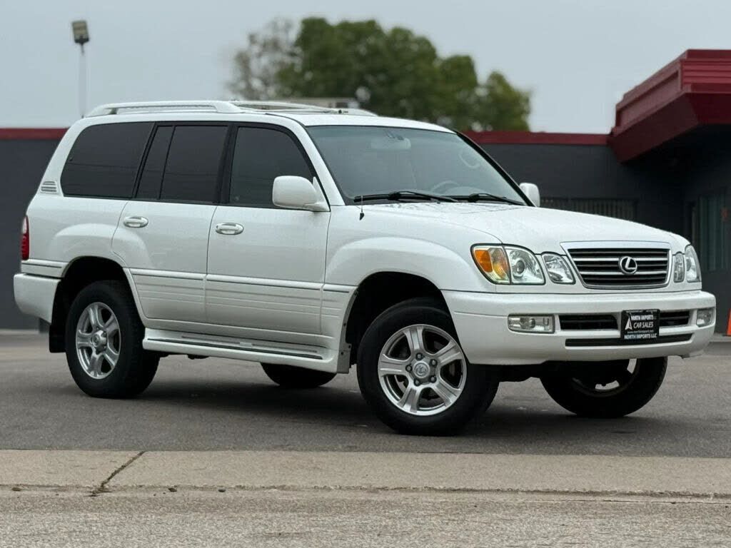 2004 LEXUS LX