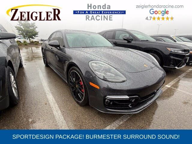2018 PORSCHE Panamera