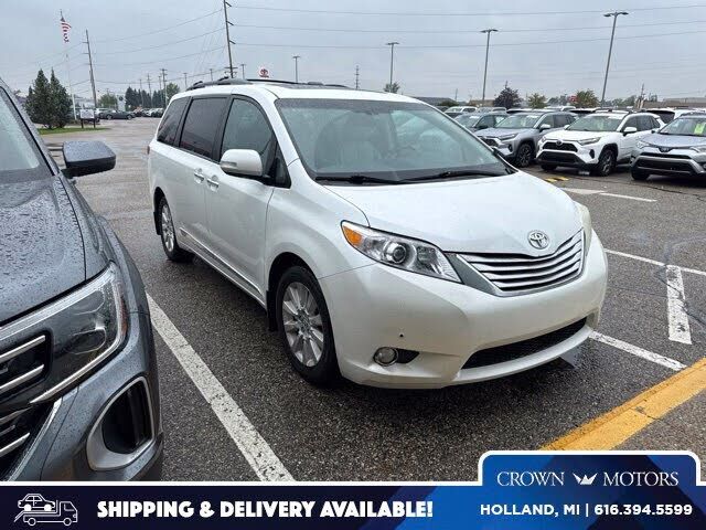 2013 TOYOTA Sienna