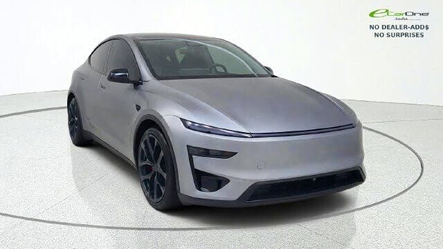 2026 TESLA Model Y