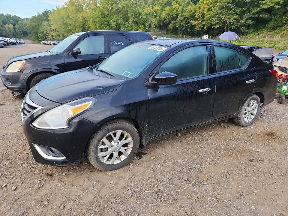 2015 NISSAN Versa