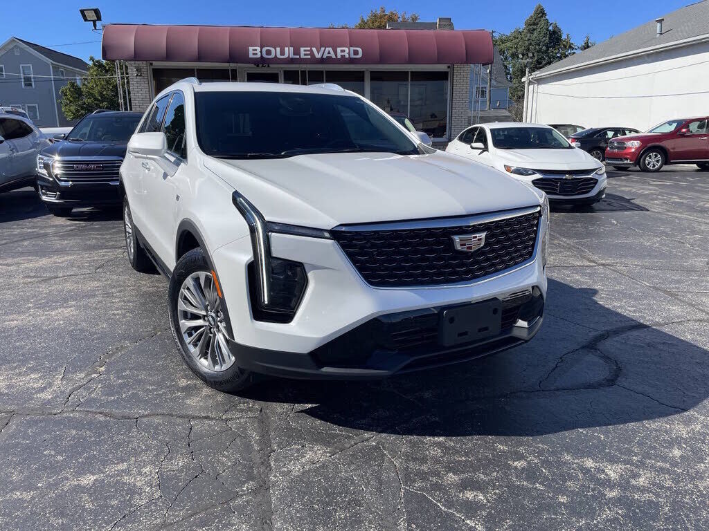 2025 CADILLAC XT4