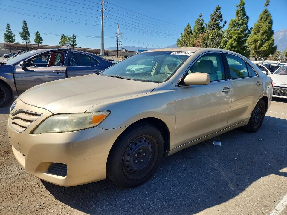 2010 TOYOTA Camry