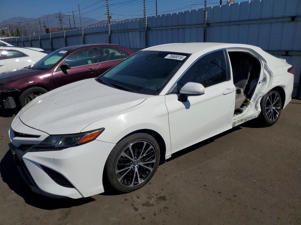 2018 TOYOTA Camry