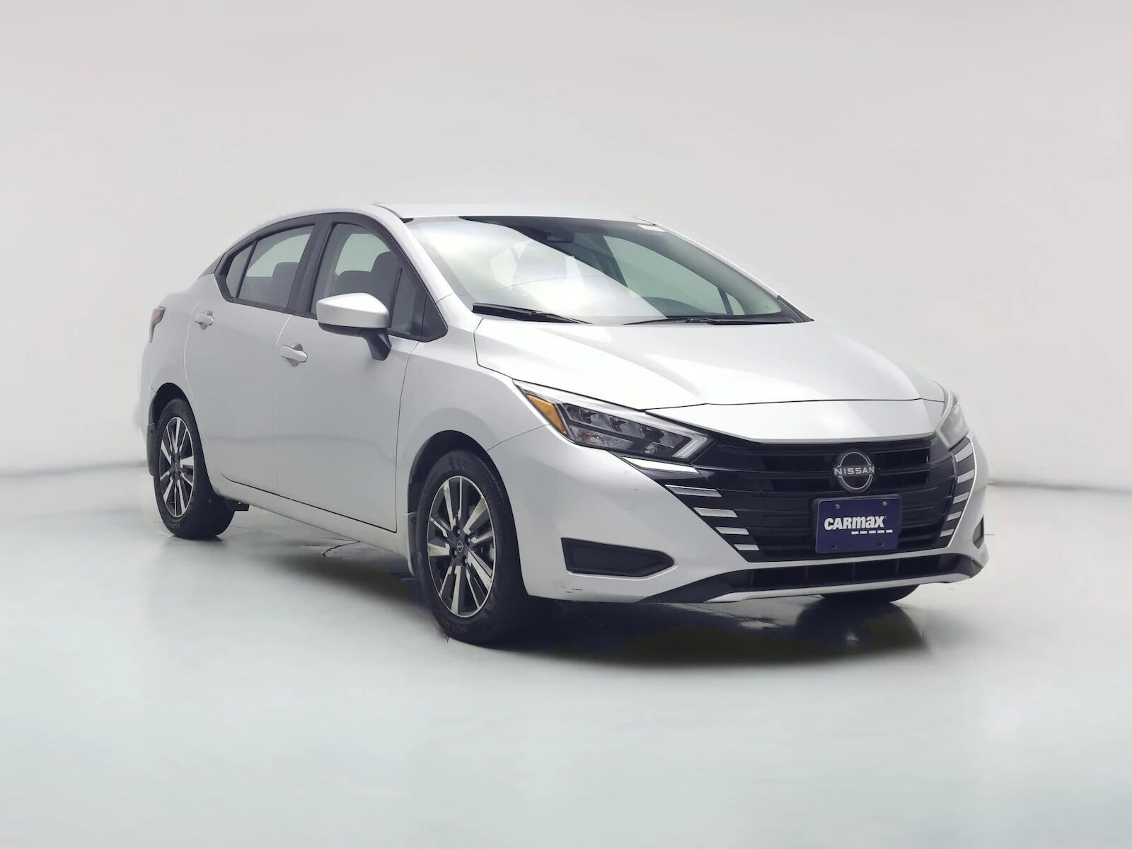 2025 NISSAN Versa