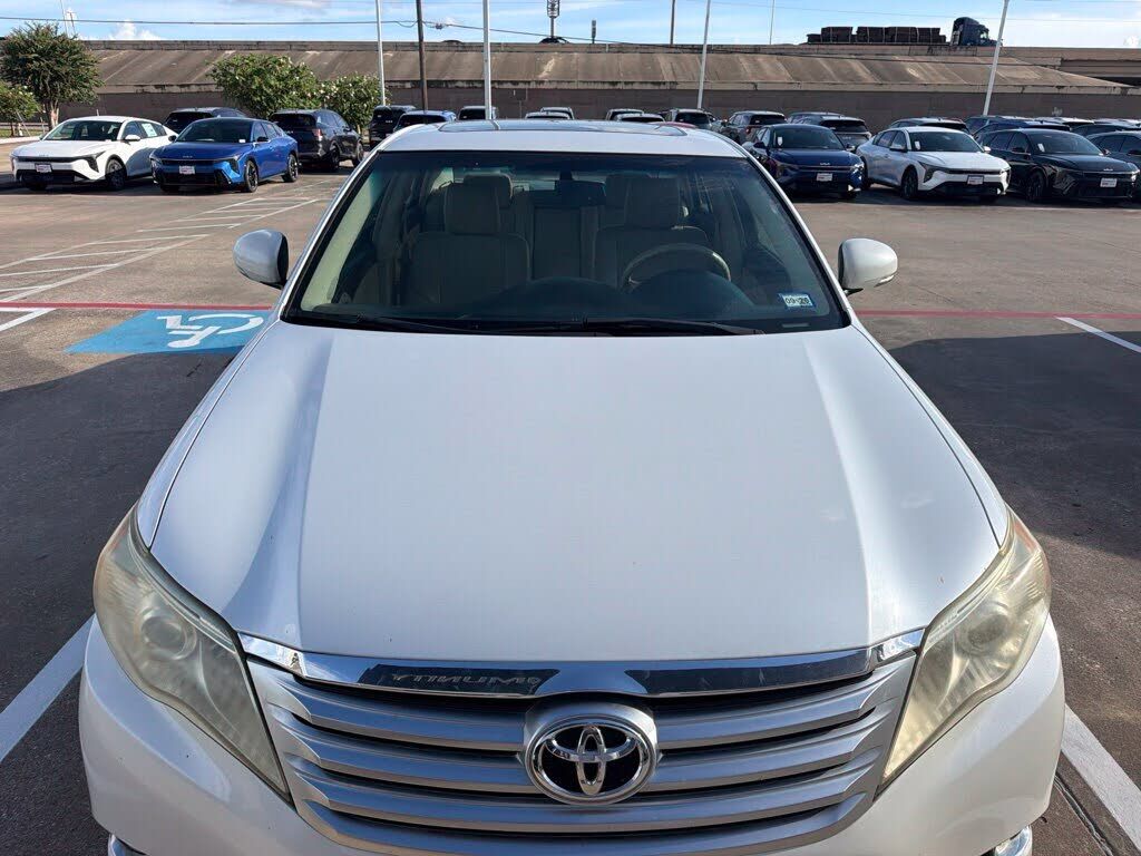 2012 TOYOTA Avalon