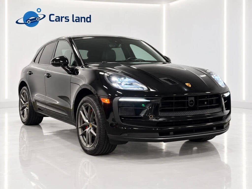 2023 PORSCHE Macan