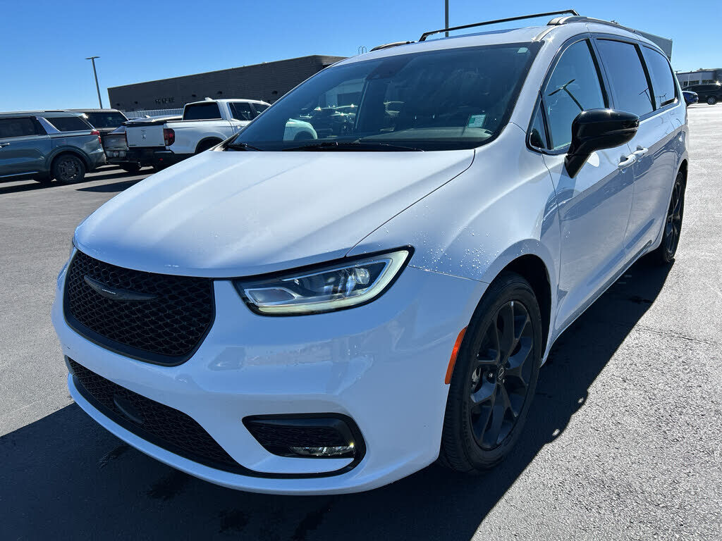 2025 CHRYSLER Pacifica