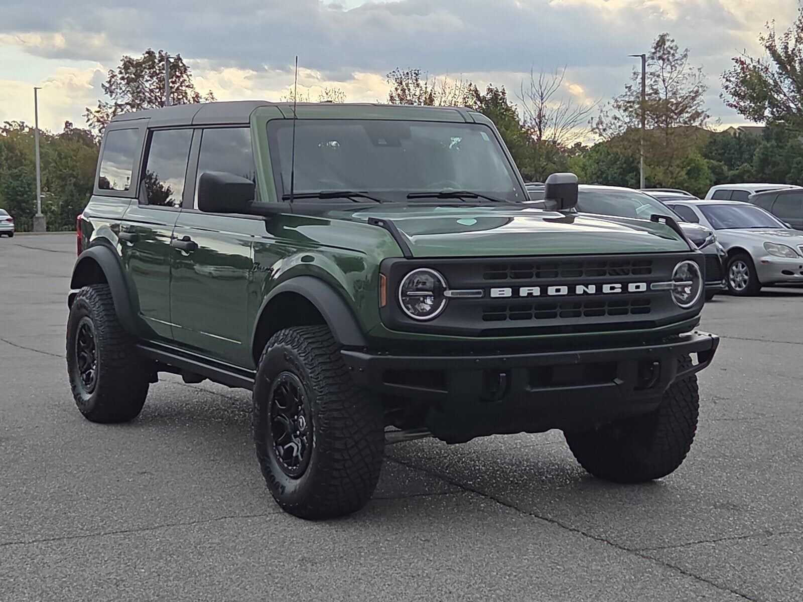 2023 FORD Bronco