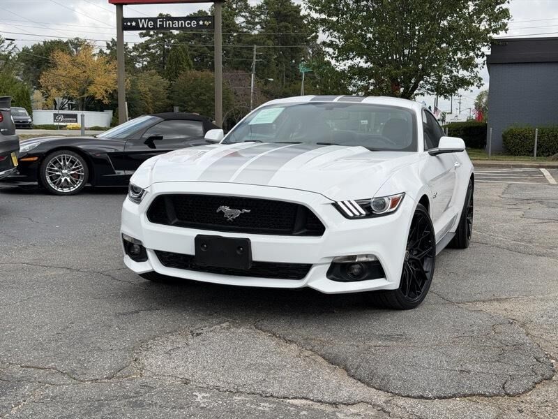 2017 FORD Mustang