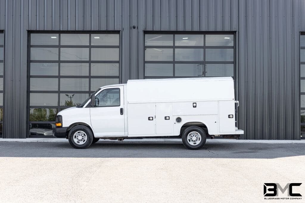 2017 CHEVROLET Express