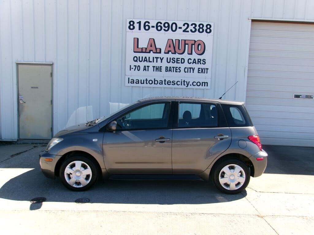 2004 TOYOTA SCION