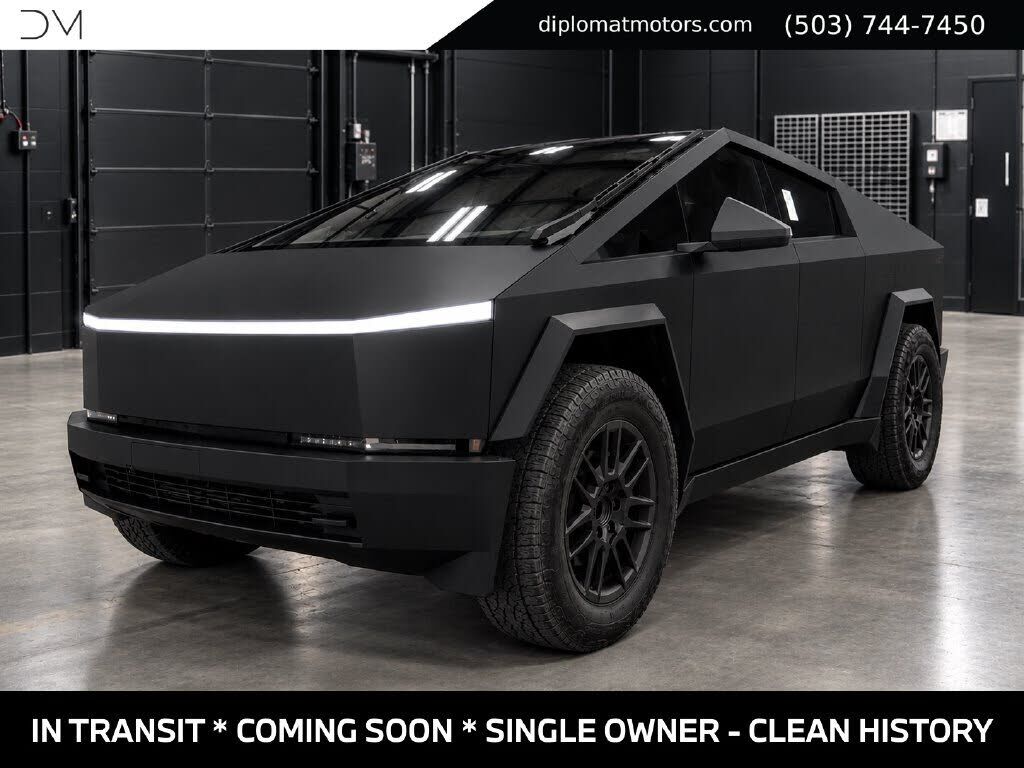 2025 TESLA Cybertruck
