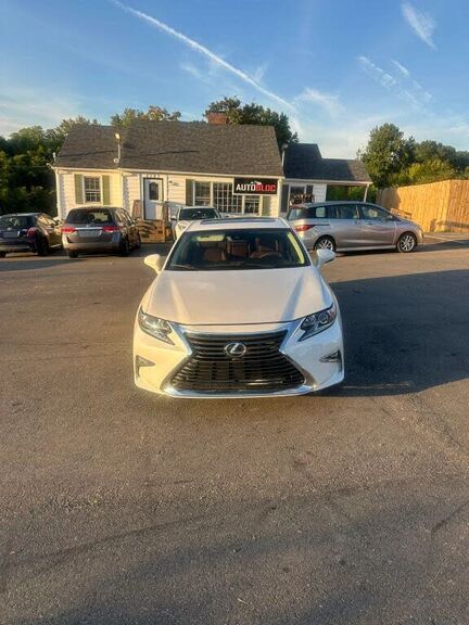 2017 LEXUS ES