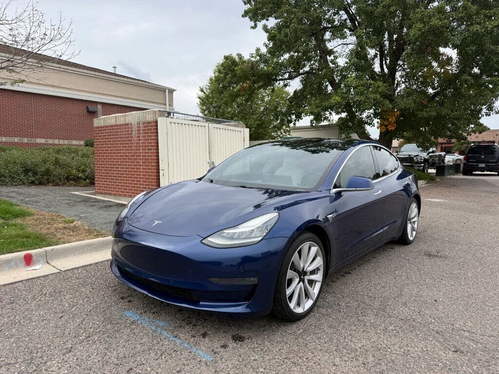 2020 TESLA Model 3