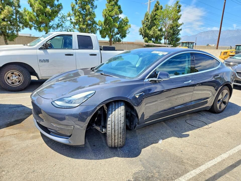 2018 TESLA Model 3
