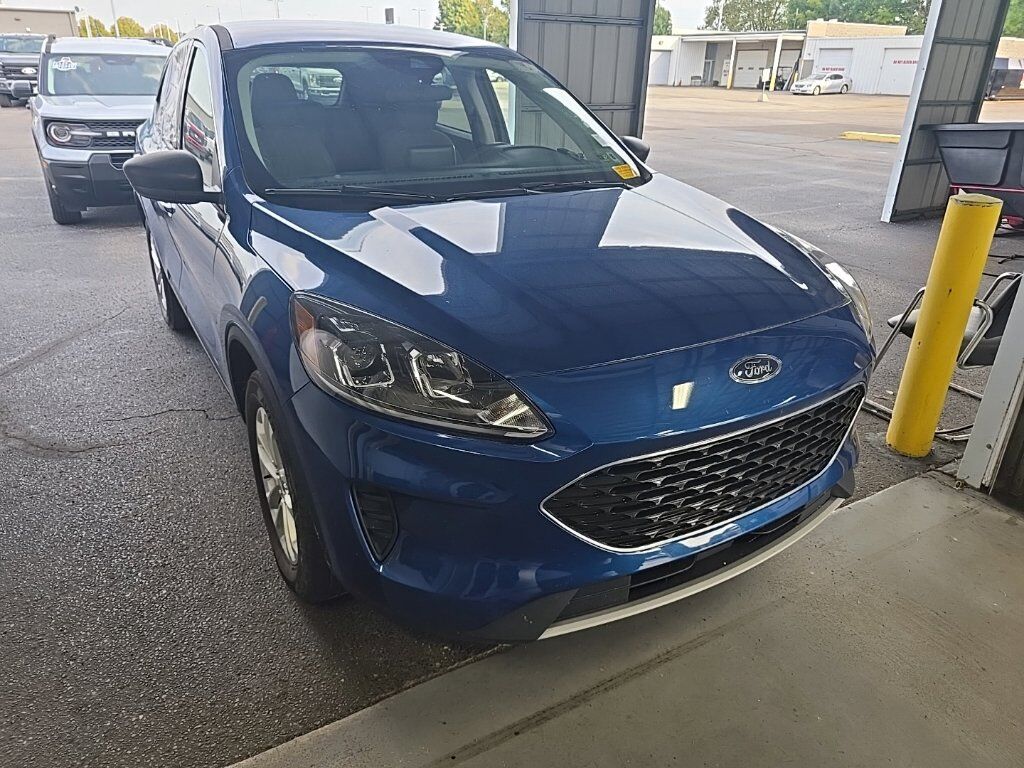 2022 FORD Escape