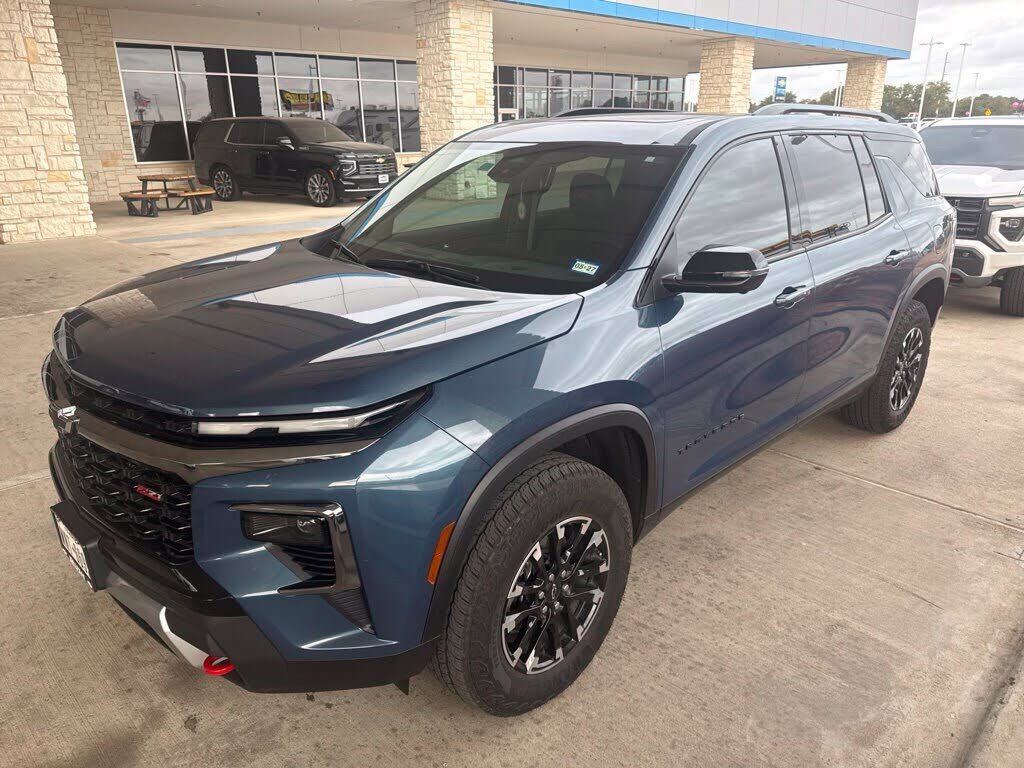 2025 CHEVROLET Traverse