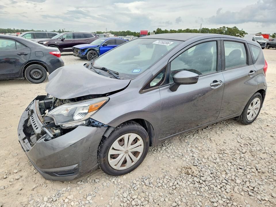 2017 NISSAN Versa